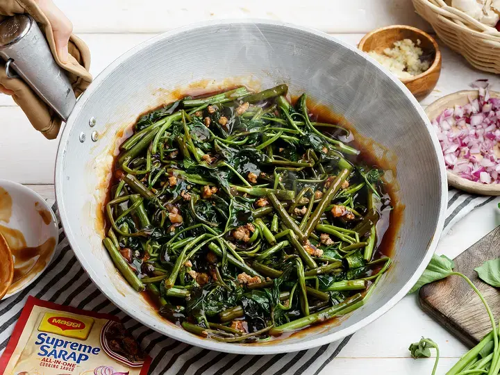Adobong Kangkong